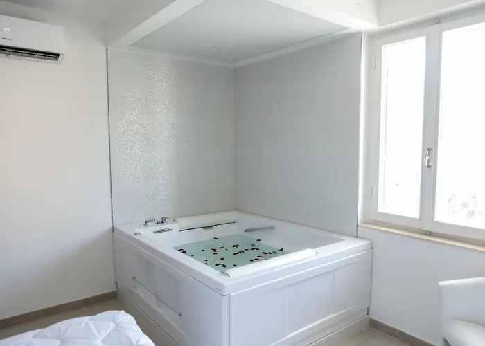 R & D Πανσιόν 3*